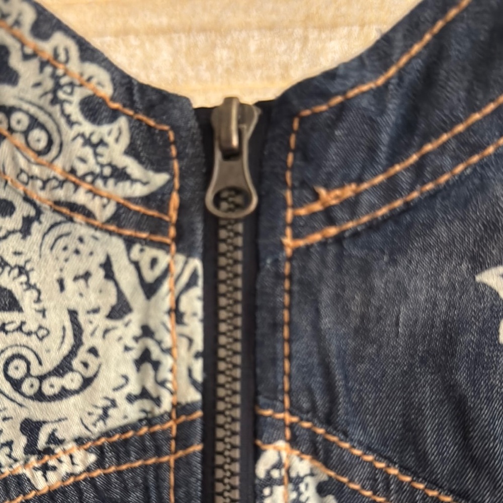 Rampage Blue and Cream Camisole Top - Picture 2 of 5